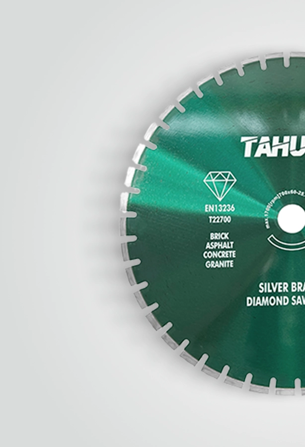 Tarcza diamentowa do betonu 700x4 mm segmentowa